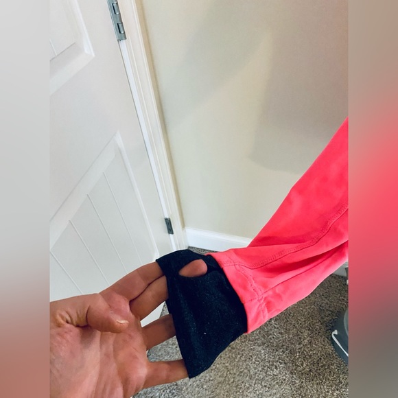 Activewear Women’s Quarter-zip pullover, with thumb hole sleeves and back pocket - Picture 3 of 5